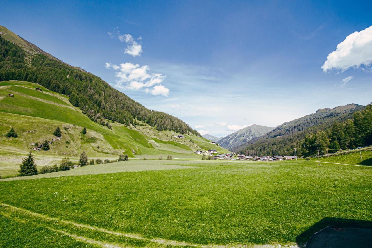 Nedererhof - Zimmer Enzian Mit Gemeinschaftskueche Schmirn Zewnętrze zdjęcie